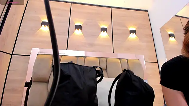 dorothy vegga online show from November 8, 2025, 3:54 am