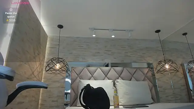 dorothy vegga online show from September 24, 2025, 3:02 am