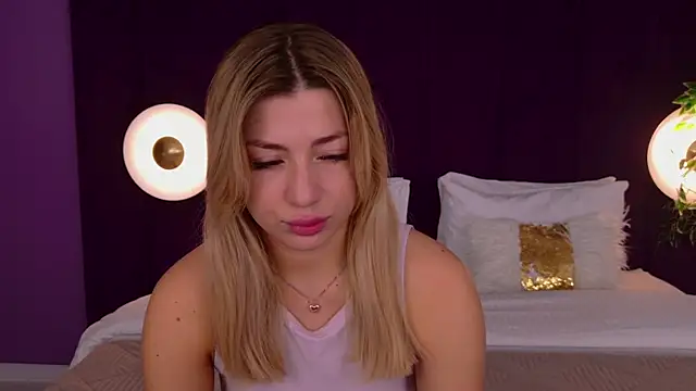 HelenaMorgan online show from October 9, 2025, 3:07 am