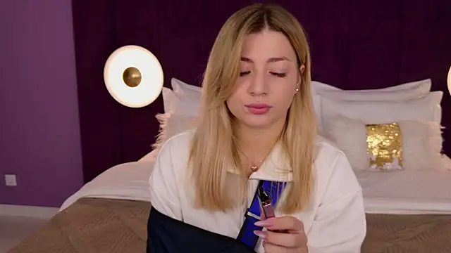 HelenaMorgan online show from October 10, 2025, 3:07 am