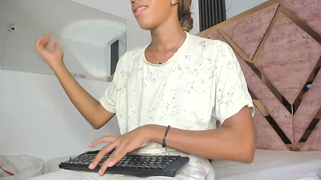 tifany bigdick online show from October 3, 2025, 6:42 pm