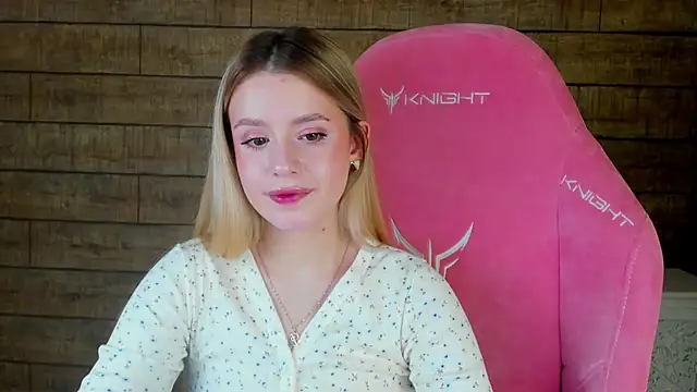 Snapshot of MilanaBalmain chatting on March 4, 2026, 4:26 pm MilanaBalmain online show from March 4, 2026, 4:26 pm