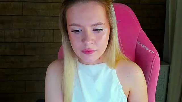 Snapshot of MilanaBalmain chatting on March 2, 2026, 5:19 am MilanaBalmain online show from March 2, 2026, 5:19 am