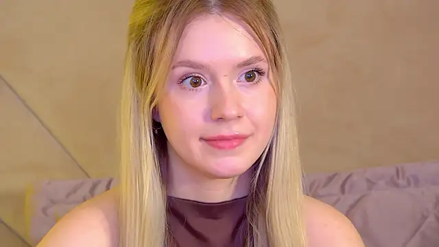 MilanaBalmain online show from January 13, 2026, 4:44 pm