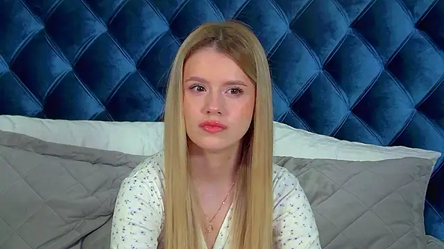 Snapshot of MilanaBalmain chatting on March 6, 2026, 4:40 am MilanaBalmain online show from March 6, 2026, 4:40 am