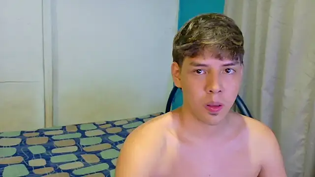 Snapshot of zackmontieel chatting on February 7, 2026, 9:06 am zackmontieel online show from February 7, 2026, 9:06 am