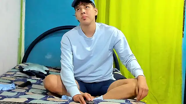 zackmontieel online show from December 27, 2024, 8:24 am