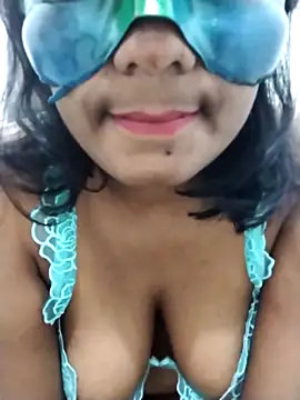 Snapshot of Zaraangle chatting on February 14, 2026, 6:41 pm Zaraangle online show from February 14, 2026, 6:41 pm