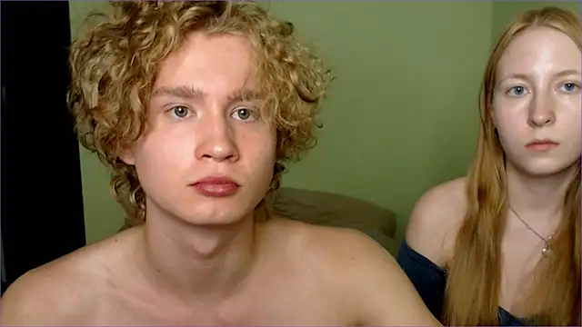 AliceStoneJhonyStone online show from September 20, 2025, 6:13 pm