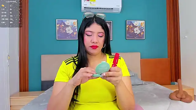 estrella bigboobs14 online show from July 4, 2026, 2:29 am