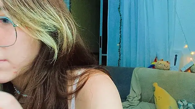 cherrybom969 online show from March 23, 2025, 7:42 am