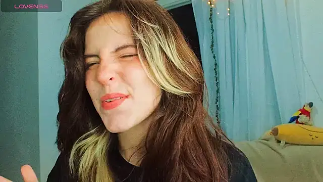 cherrybom969 online show from March 7, 2025, 10:56 am