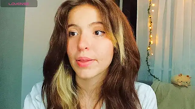 cherrybom969 online show from February 8, 2025, 5:08 am