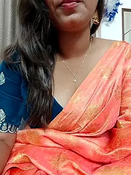 Sexy-Shalinii online show from May 5, 2026, 1:03 pm
