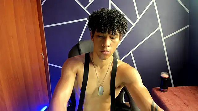 Snapshot of Pendragon1224 chatting on December 15, 2024, 4:15 pm Pendragon1224 online show from December 15, 2024, 4:15 pm