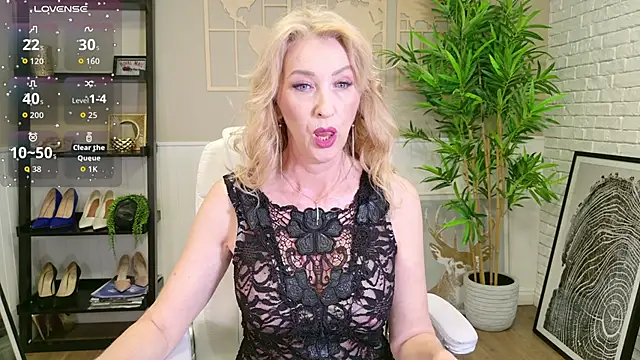 LadyLeea online show from June 11, 2026, 4:53 am