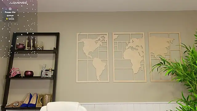 LadyLeea online show from December 17, 2025, 5:34 am