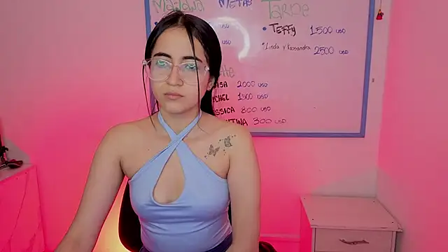 Mia Fischer online show from May 6, 2026, 4:11 pm