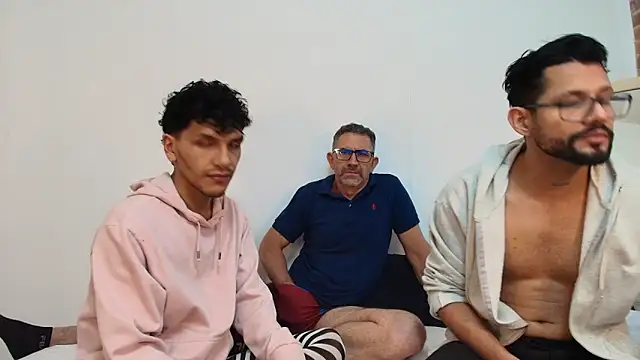 Benjamin show online show from December 18, 2025, 8:12 pm