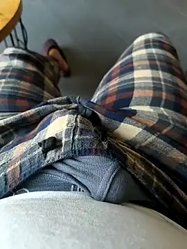 Snapshot of cricrimsBarcelona chatting on January 4, 2025, 4:11 pm cricrimsBarcelona online show from January 4, 2025, 4:11 pm