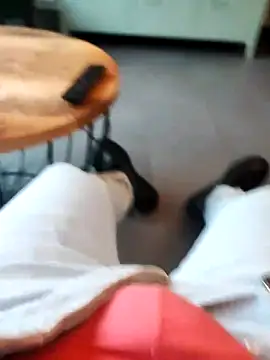 Snapshot of cricrimsBarcelona chatting on December 10, 2024, 7:26 am cricrimsBarcelona online show from December 10, 2024, 7:26 am