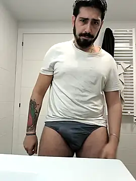 Snapshot of cricrimsBarcelona chatting on January 4, 2025, 12:16 pm cricrimsBarcelona online show from January 4, 2025, 12:16 pm