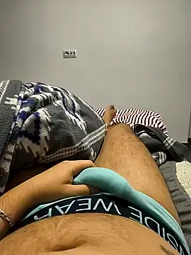 Snapshot of cricrimsBarcelona chatting on January 9, 2025, 6:48 am cricrimsBarcelona online show from January 9, 2025, 6:48 am