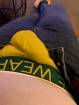 Snapshot of cricrimsBarcelona chatting on February 19, 2025, 7:48 pm cricrimsBarcelona online show from February 19, 2025, 7:48 pm