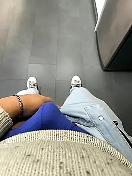 Snapshot of cricrimsBarcelona chatting on February 3, 2025, 7:18 am cricrimsBarcelona online show from February 3, 2025, 7:18 am