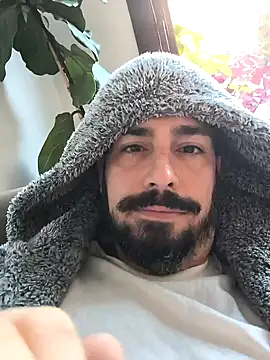 Snapshot of cricrimsBarcelona chatting on December 28, 2024, 9:31 am cricrimsBarcelona online show from December 28, 2024, 9:31 am