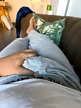 Snapshot of cricrimsBarcelona chatting on December 29, 2024, 10:12 am cricrimsBarcelona online show from December 29, 2024, 10:12 am