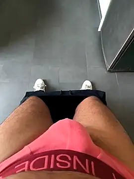 Snapshot of cricrimsBarcelona chatting on January 25, 2025, 3:52 pm cricrimsBarcelona online show from January 25, 2025, 3:52 pm