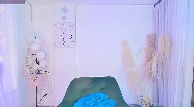 Ladydream1 online show from March 12, 2025, 11:12 pm