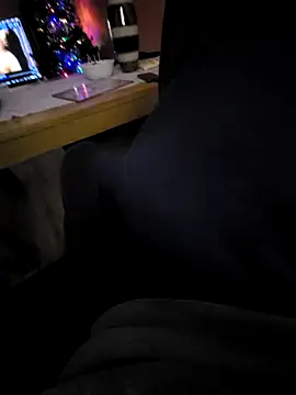 Snapshot of Polish41 chatting on December 1, 2025, 1:50 am Polish41 online show from December 1, 2025, 1:50 am