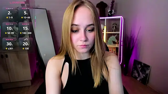 LianaBright online show from June 7, 2026, 2:06 am