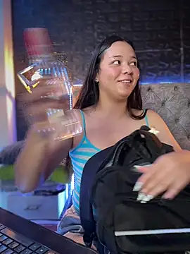 Paloma  LS online show from November 9, 2025, 8:02 pm