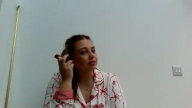 Krystal Tx online show from October 17, 2025, 7:33 am