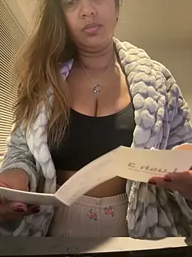 TEMPTING-TAMMY online show from December 16, 2025, 6:17 am