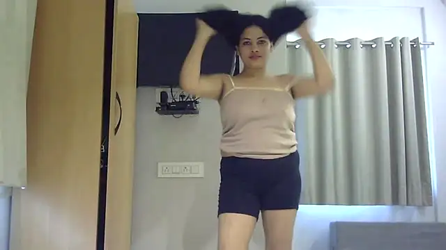 Snapshot of tripti2 chatting on May 14, 2026, 5:48 am tripti2 online show from May 14, 2026, 5:48 am