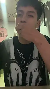 Stiven 017 online show from March 13, 2026, 1:54 am