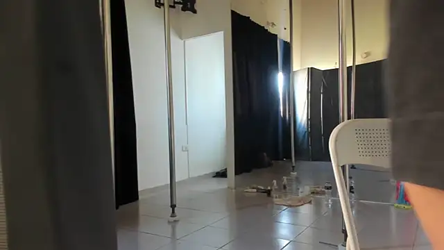 Snapshot of jessiburningheels chatting on November 23, 2025, 9:52 am jessiburningheels online show from November 23, 2025, 9:52 am