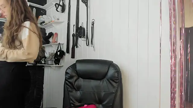 Snapshot of jessiburningheels chatting on November 14, 2025, 10:08 am jessiburningheels online show from November 14, 2025, 10:08 am