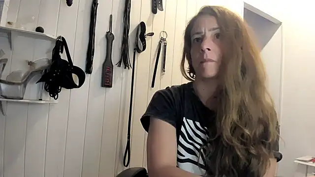 Snapshot of jessiburningheels chatting on September 18, 2025, 9:34 am jessiburningheels online show from September 18, 2025, 9:34 am