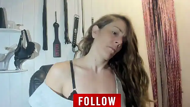 Snapshot of jessiburningheels chatting on October 10, 2025, 9:21 am jessiburningheels online show from October 10, 2025, 9:21 am