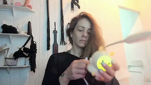 Snapshot of jessiburningheels chatting on September 21, 2025, 9:58 am jessiburningheels online show from September 21, 2025, 9:58 am