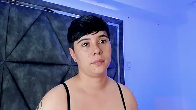 AbbySmiitth  online show from April 29, 2026, 10:05 pm