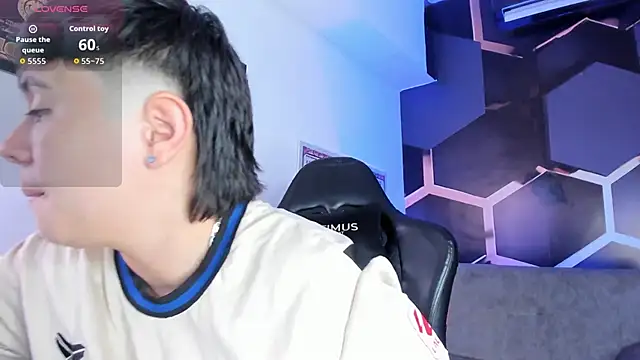 AbbySmiitth  online show from September 21, 2025, 5:29 pm