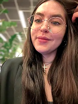 meow girl online show from September 20, 2025, 11:04 am