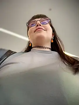 Snapshot of meow_girl chatting on July 22, 2026, 11:01 am meow girl online show from July 22, 2026, 11:01 am