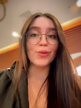 meow girl online show from April 23, 2026, 8:32 am